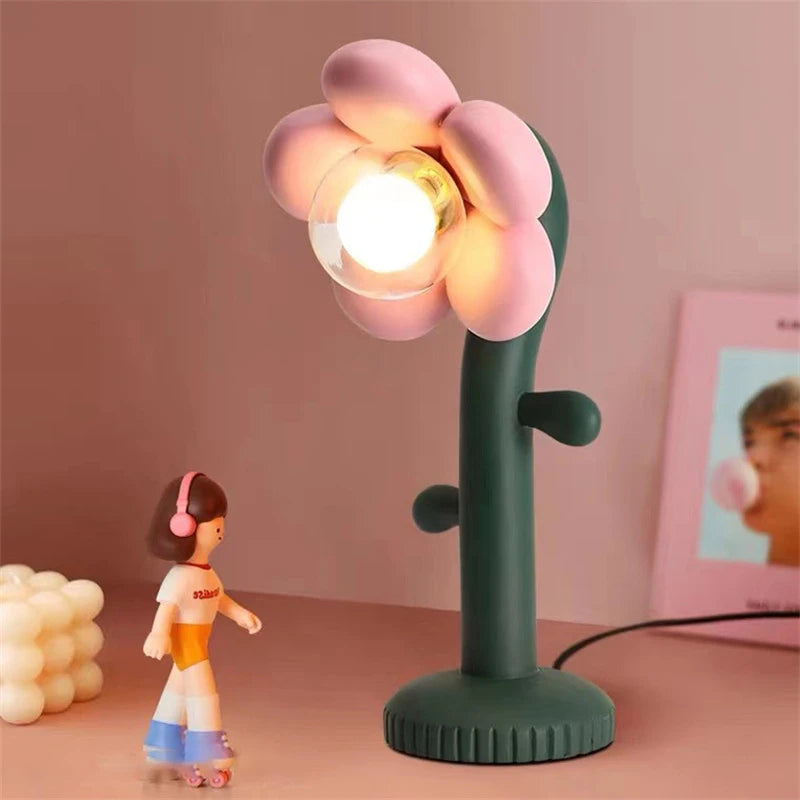 Flow Girl Lamp